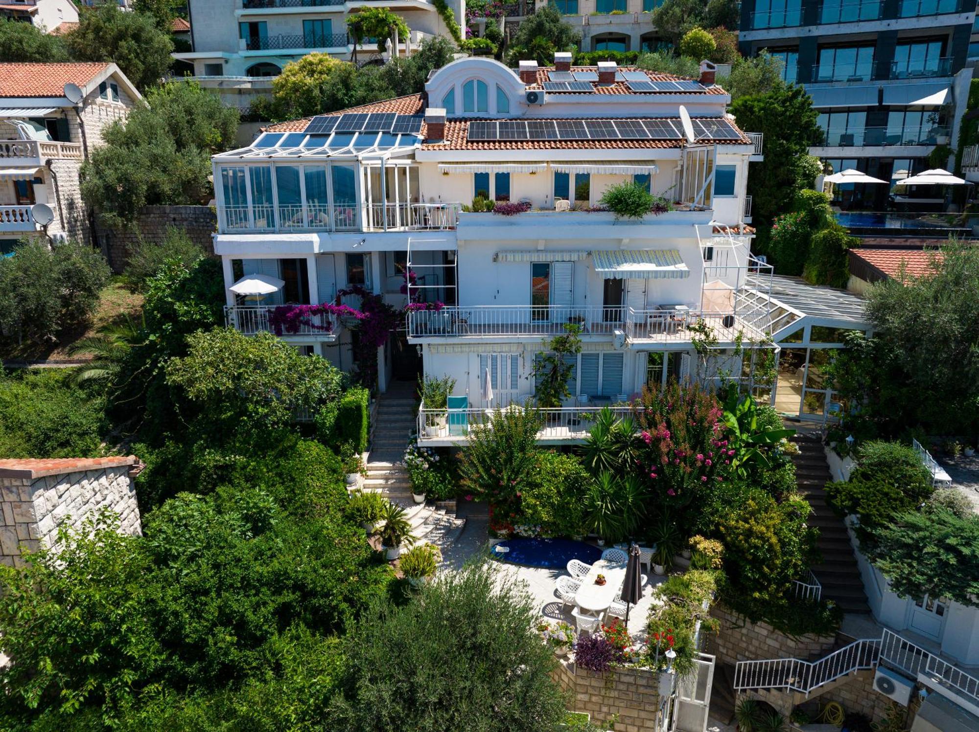 Sun Rose Apartments Sveti Stefan Exterior foto